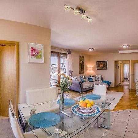 Budapest Top Apartment With Private 90 Sqm Rooftop, Free Parking And Air Condition Esterno foto