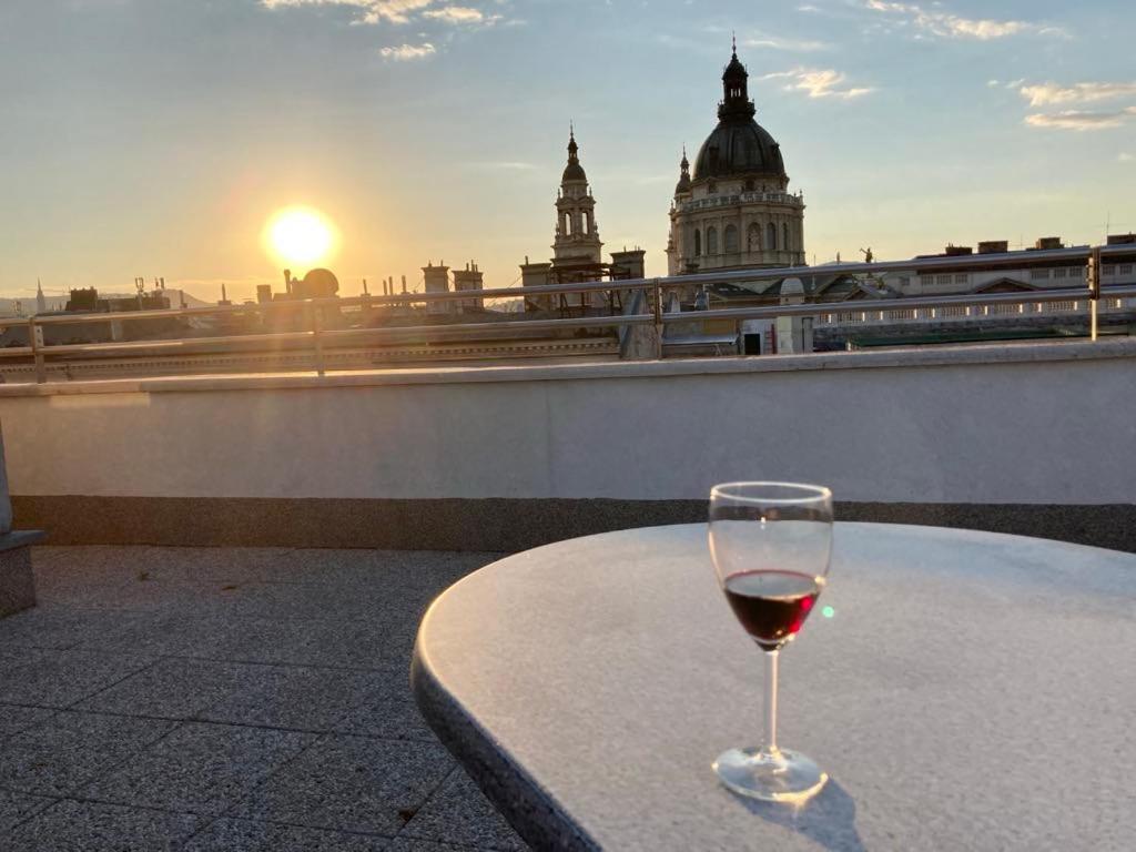 Budapest Top Apartment With Private 90 Sqm Rooftop, Free Parking And Air Condition Esterno foto
